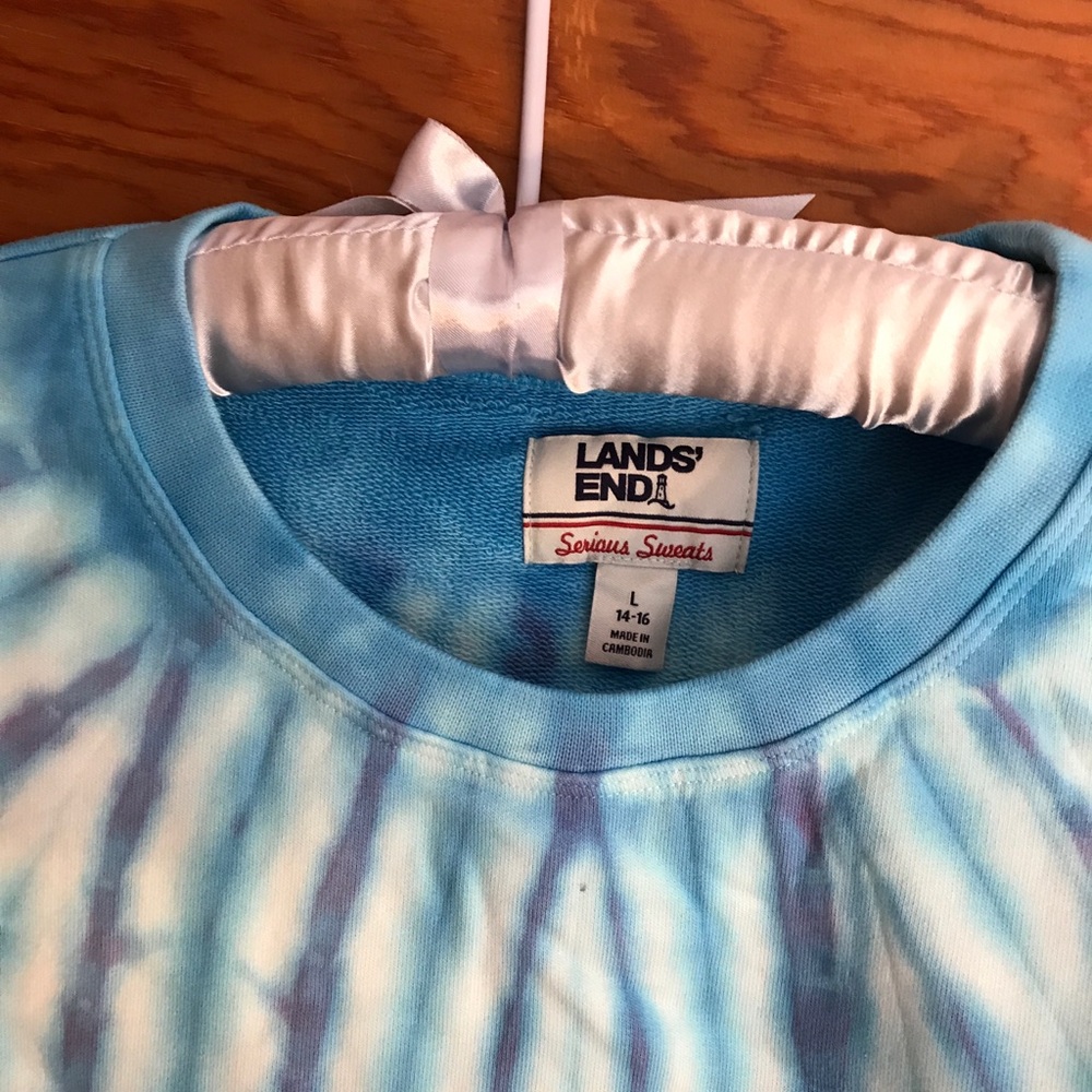 NWOT Lands' End Blue and Purple Tie Dye Sweatshirt Cozy Style, Size Large - Picture 2 of 3